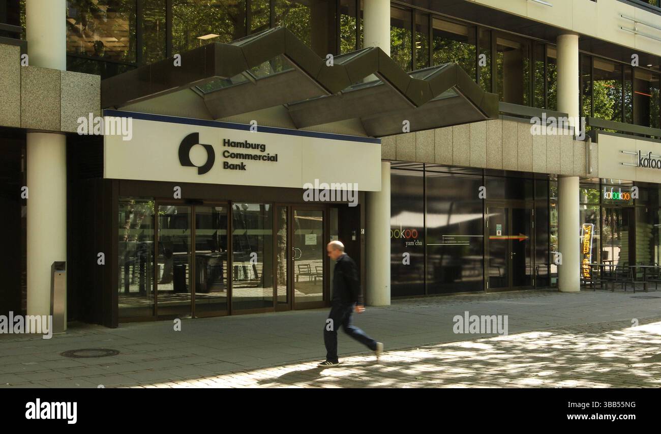 Sitz der Hamburg Commercial Bank AG HCOB am Gerhart-Hauptmann-Platz ...