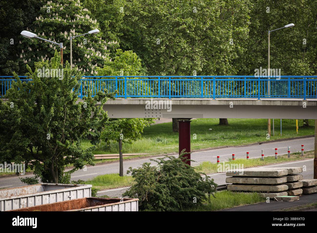 Abriss der Fußgängerbrücke am Petriförder in Magdeburg Sachsen-Anhalt ...