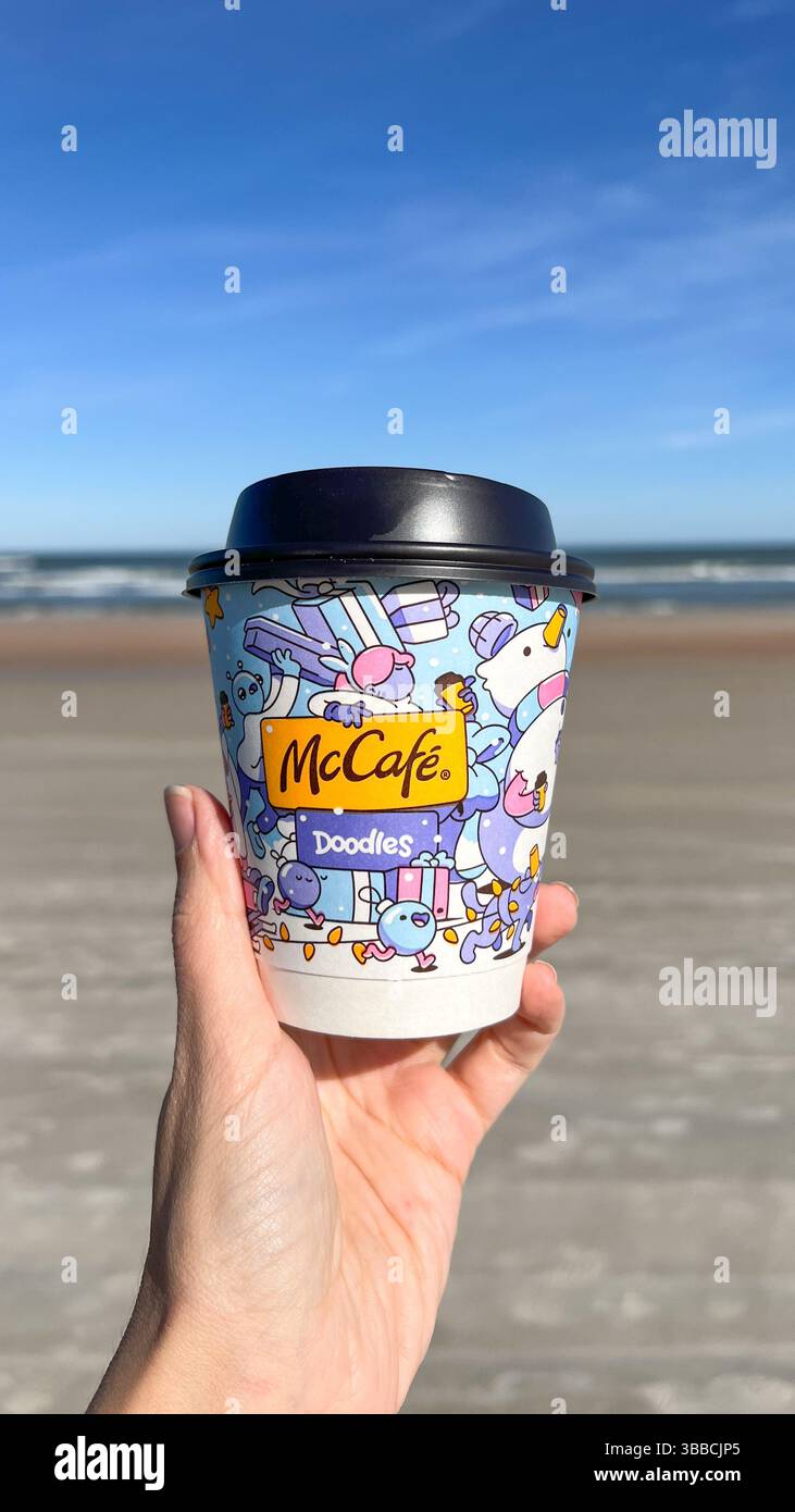 Miami Beach, FL, USA - February 2, 2022: Night photo of the Palace Hotel  and restaurant on Ocean Drive Stock Photo - Alamy