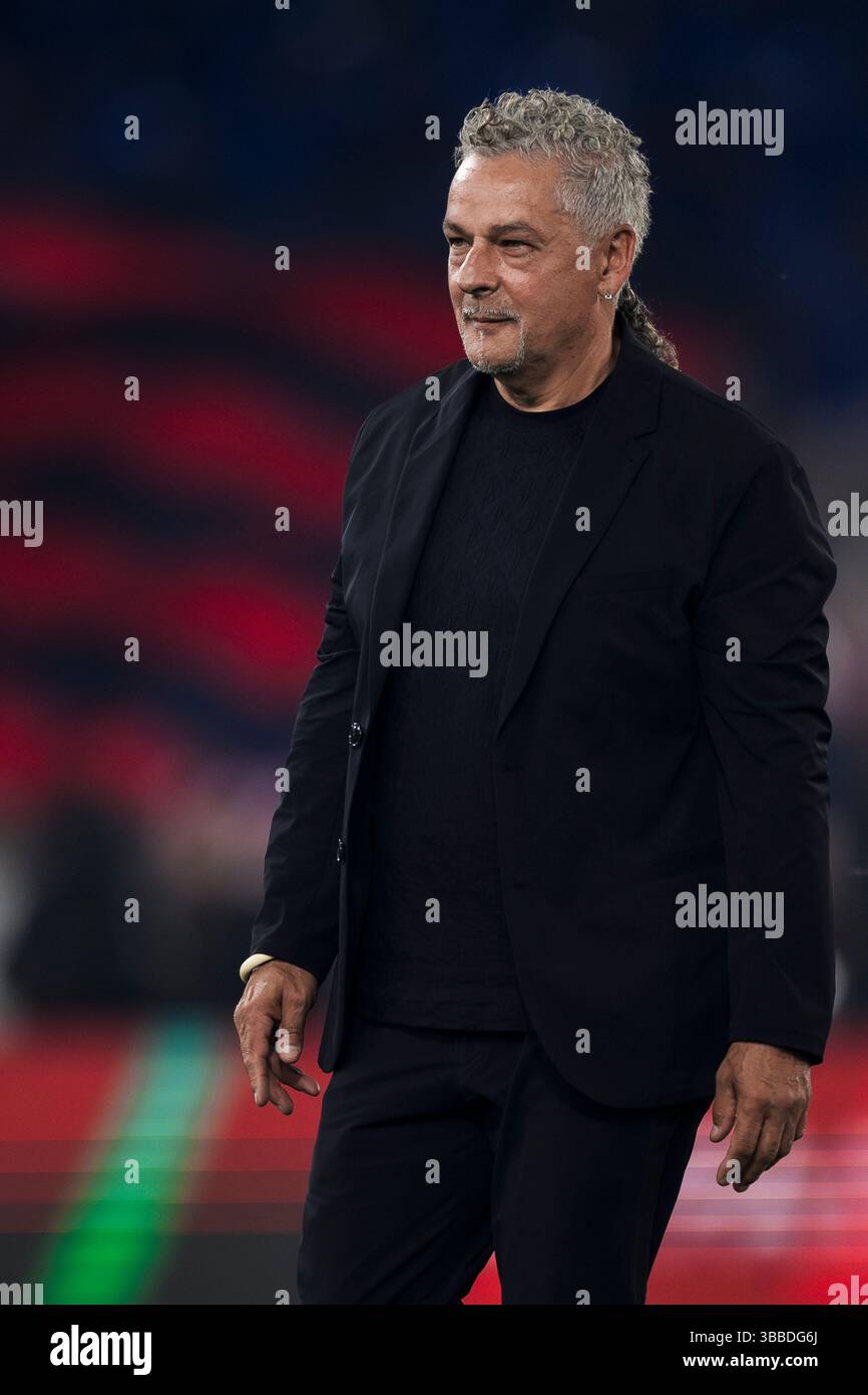 Baggio milan hi-res stock photography and images - Alamy, image size:866x1390