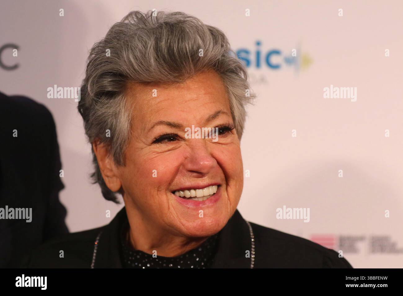 Calgary, Canada. 15th May, 2025. Ginette Reno poses on the red carpet ...