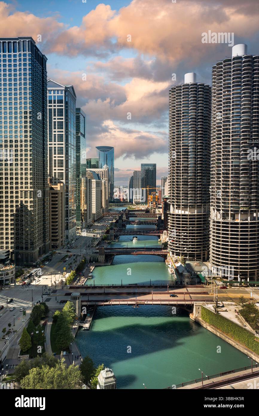 Chicago Illinois downtown skyline over the Chicago River USA Stock ...