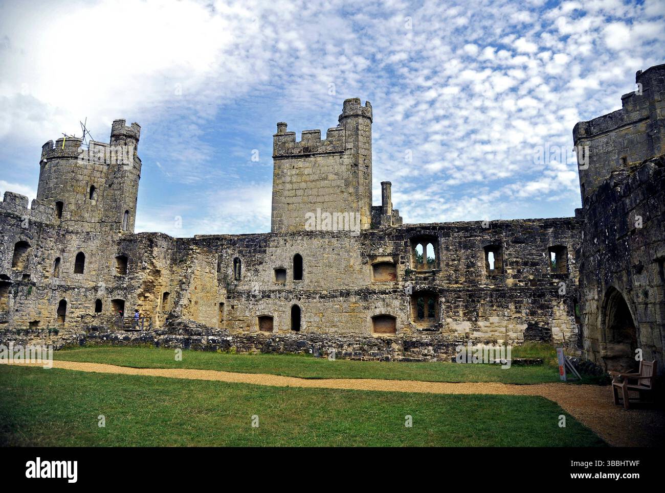 Bodiam Castle ist eine gut erhaltene Burgruine aus dem 13ten ...
