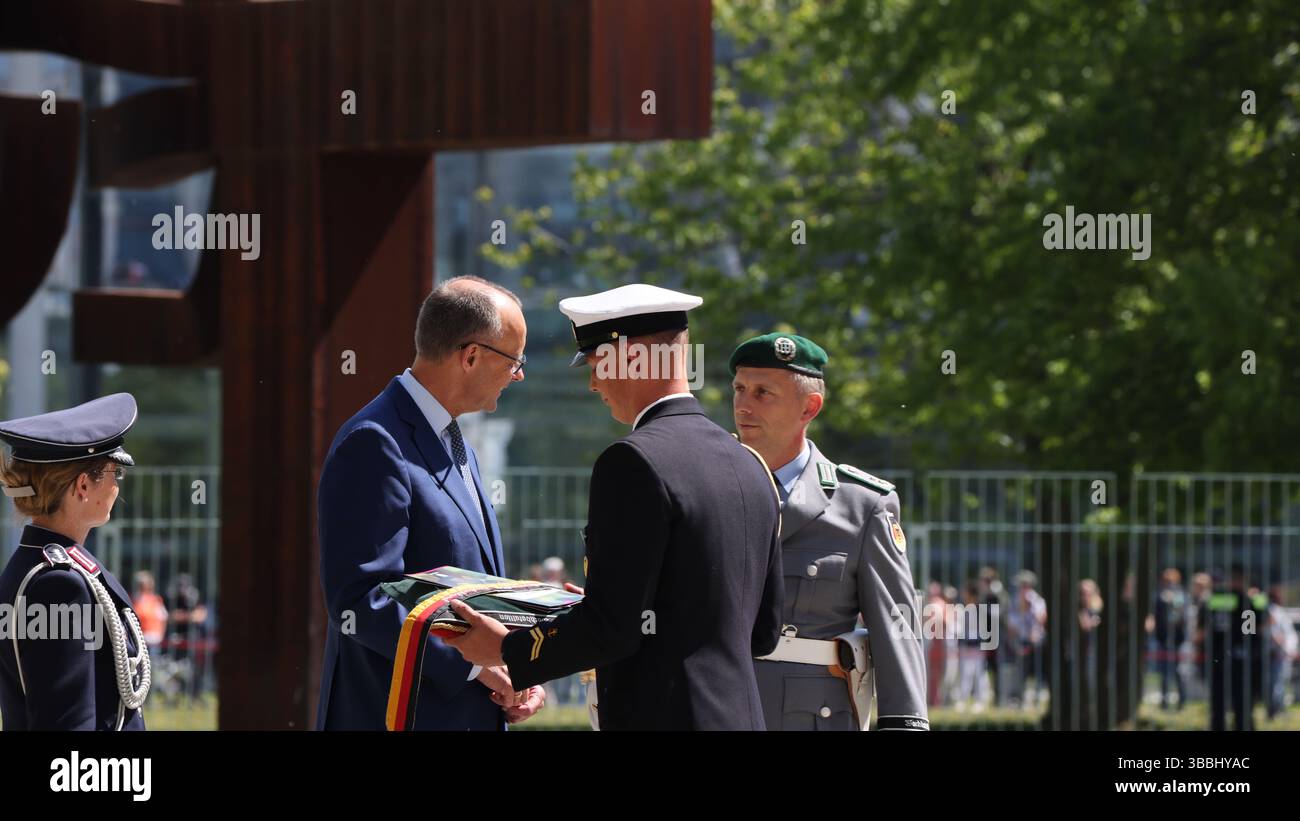 🇩🇪#🥷#knife #knifeskills #knifetraining #militaryfitness #combatfit... |  TikTok, image size:1300x821