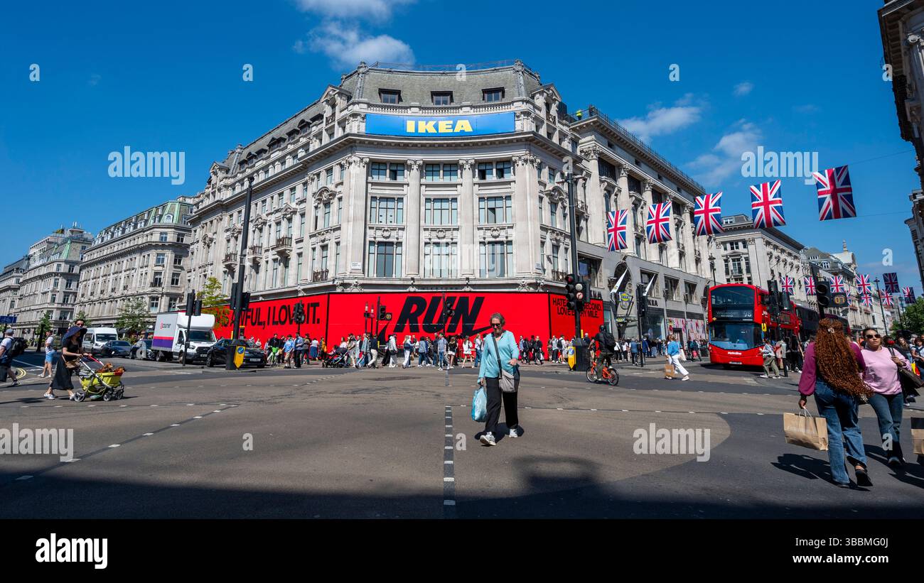 nike town london opening hours