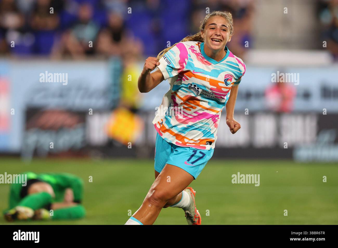 HARRISON, NJ - MAY 16: Kimmi Ascanio #17 of San Diego Wave FC ...