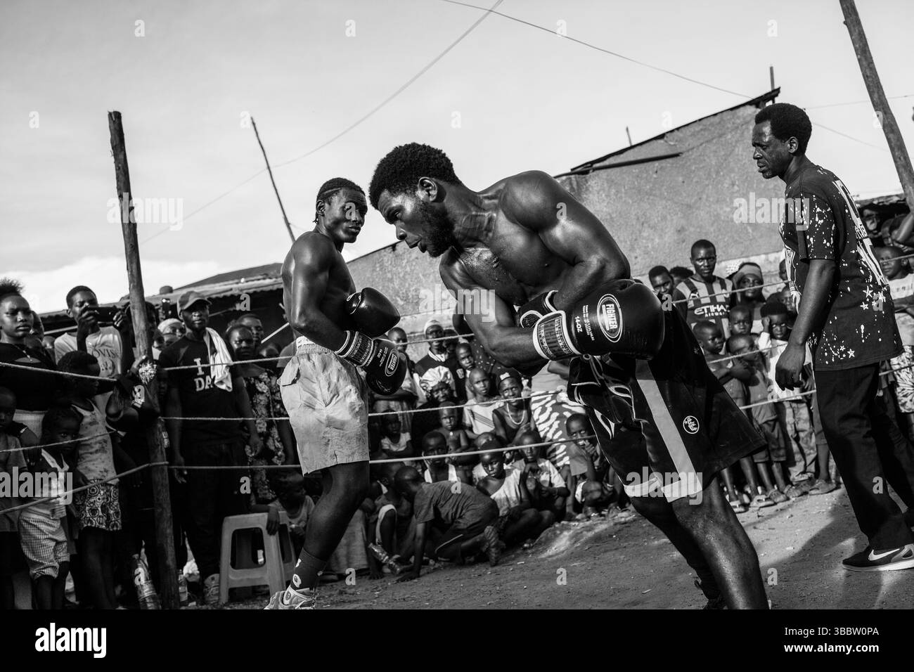 African Boxing Ropes Boxing in Katanga area, Kampala, Uganda, Africa Stock Photo - Alamy