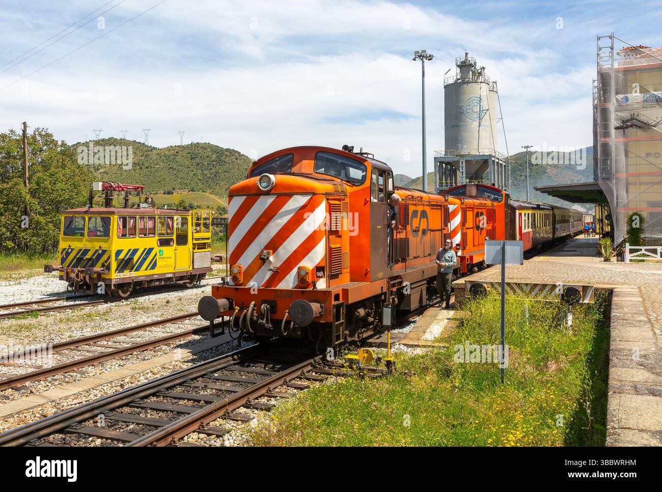 CP Class 1400 locomotive train engines, Linha do Douro, Douro Line ...
