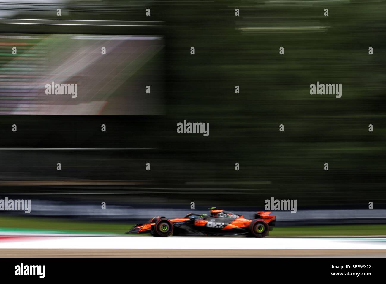 Lando Norris (GBR) McLaren MCL39. 17.05.2025. Formula 1 World Imola Qualifying 2025