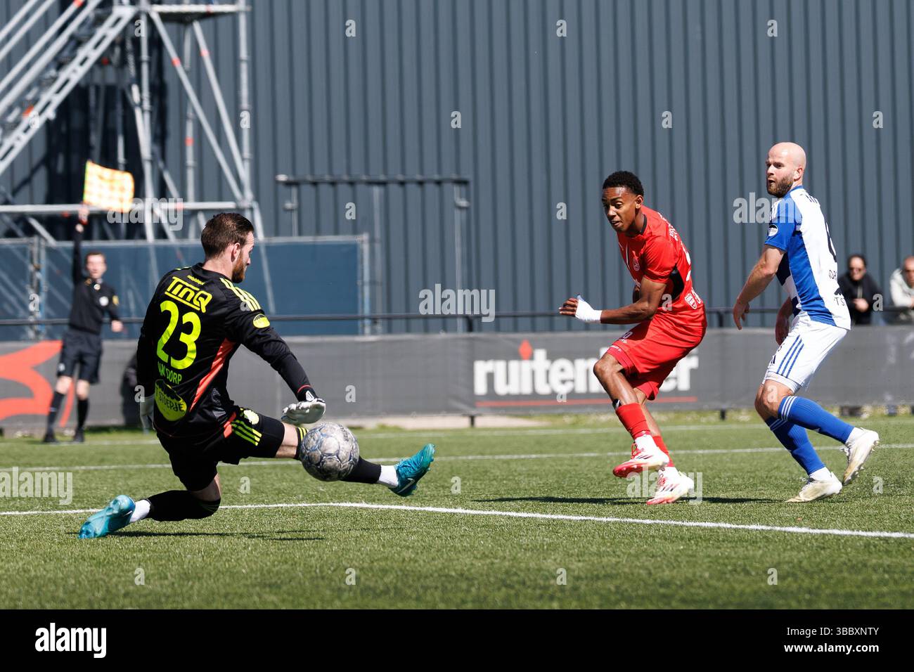 SV Hercules and Sportlust '46 Play Out Scoreless Draw