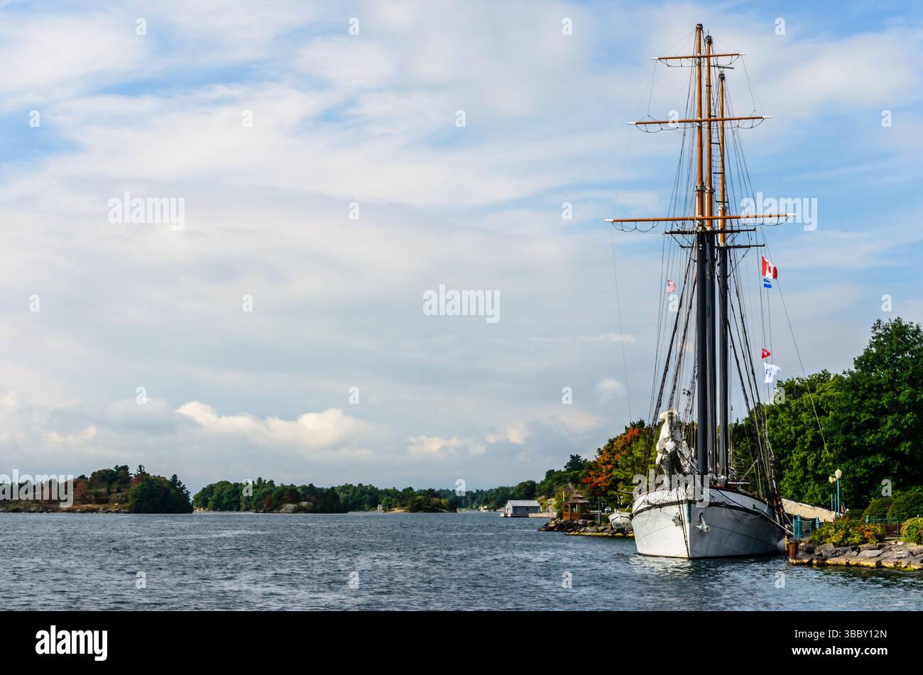Single Ship Single tall ship hi-res stock photography and images - Alamy