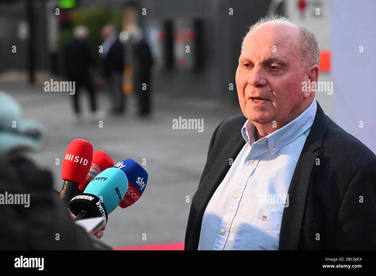 Uli Hoeneß Supervisory Board The Rummenigge Factor and the Three-Year Window