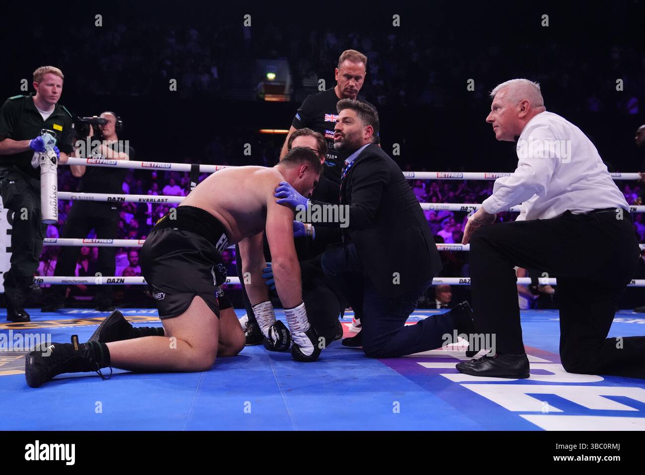 Dillian Whyte fought Moses Itauma with fractured foot and targets Johnny Fisher Dillian Whyte fought Moses Itauma with fractured foot and targets Johnny Fisher