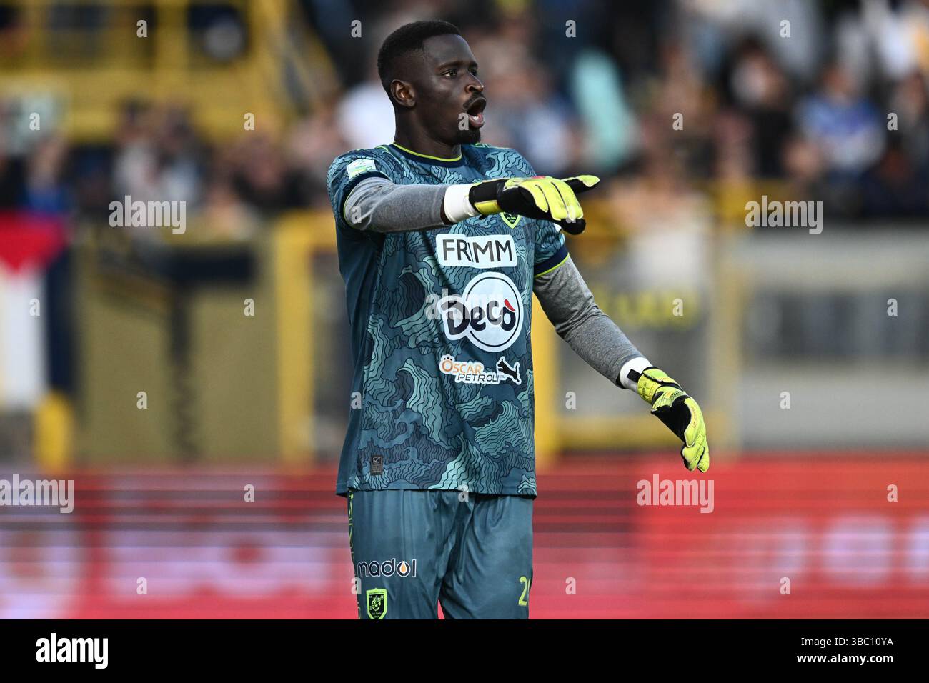 Castellamare di Stabia, Italy. 17th May, 2025. Demba Thiam of SS Juve Stabia gestures during the Serie B match between SS Juve Stabia and Palermo FC at Stadio Romeo Menti, Castellammare di Stabia, Italy on May 17, 2025. Credit: Nicola Ianuale/Alamy Live News Stock Photo