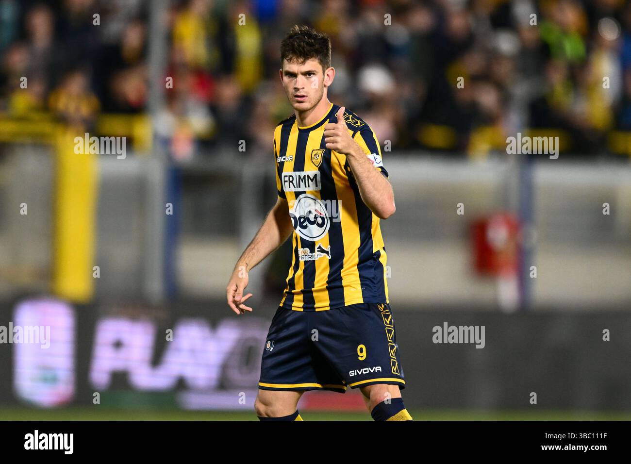 Castellamare di Stabia, Italy. 17th May, 2025. Andrea Adorante of SS Juve Stabia gestures during the Serie B match between SS Juve Stabia and Palermo FC at Stadio Romeo Menti, Castellammare di Stabia, Italy on May 17, 2025. Credit: Nicola Ianuale/Alamy Live News Stock Photo