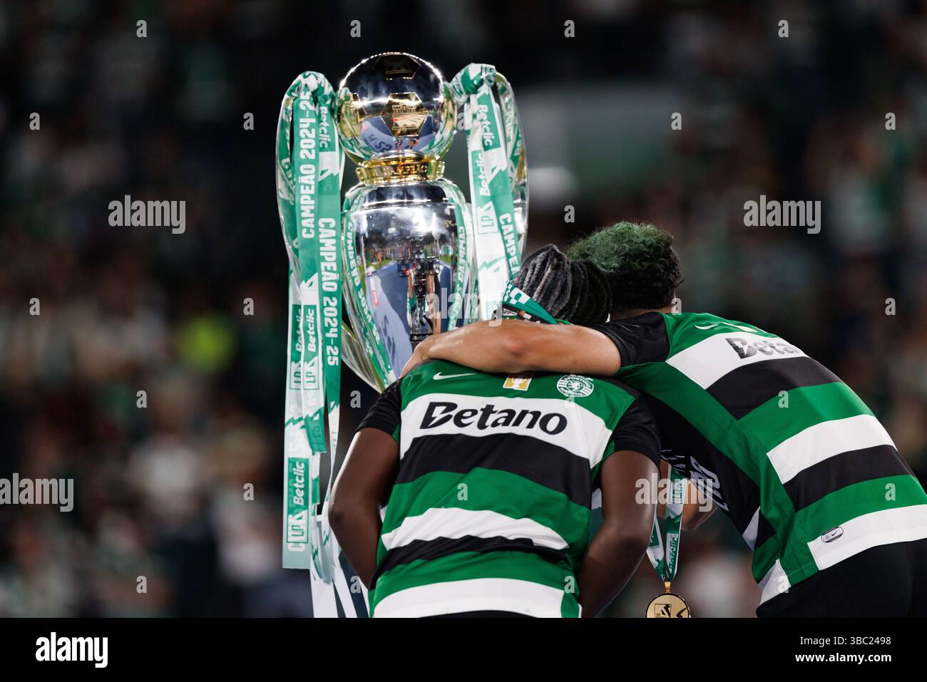 Geovany Quenda and Joao Simoes seen during Liga Portugal game between ...