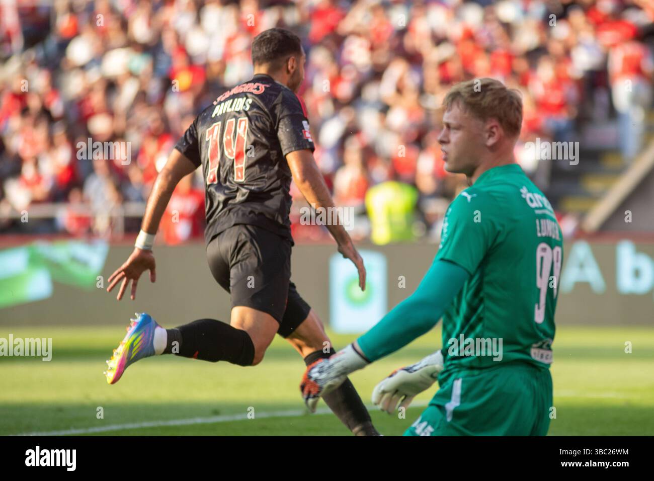 BRAGA, PORTUGAL - MAY 17: Portuguese League football match between SC ...