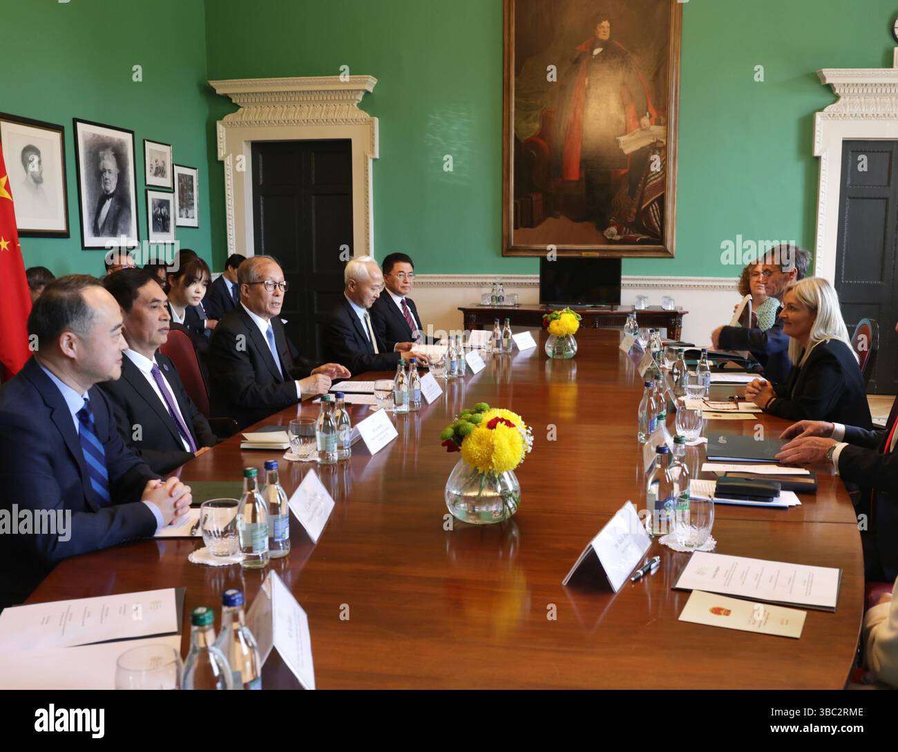 (250518) -- DUBLIN, May 18, 2025 (Xinhua) -- Li Hongzhong, a member of the Political Bureau of the Communist Party of China Central Committee and vice chairman of the National People's Congress Standing Committee, meets with Verona Murphy, Ceann Comhairle (speaker) of Dail, the lower house of the Irish parliament, in Dublin, Ireland, May 15, 2025.  Li paid a visit to Ireland from Wednesday to Saturday with a Chinese delegation. (The Houses of the Oireachtas/Handout via Xinhua) Stock Photo
