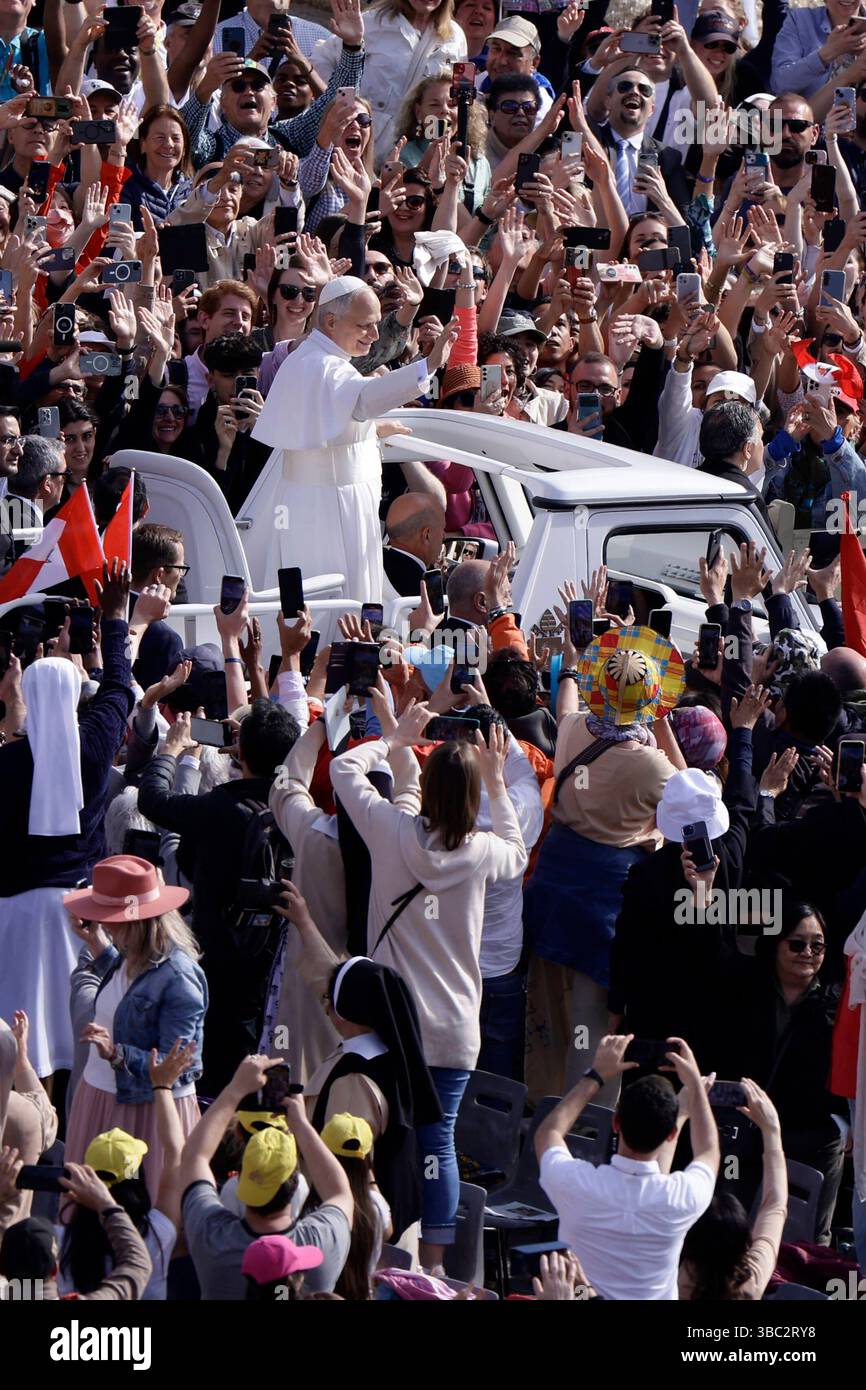 The Pope Rode Holy Mass for the Beginning of the Pontificate of Pope Leo XIV Holy ...