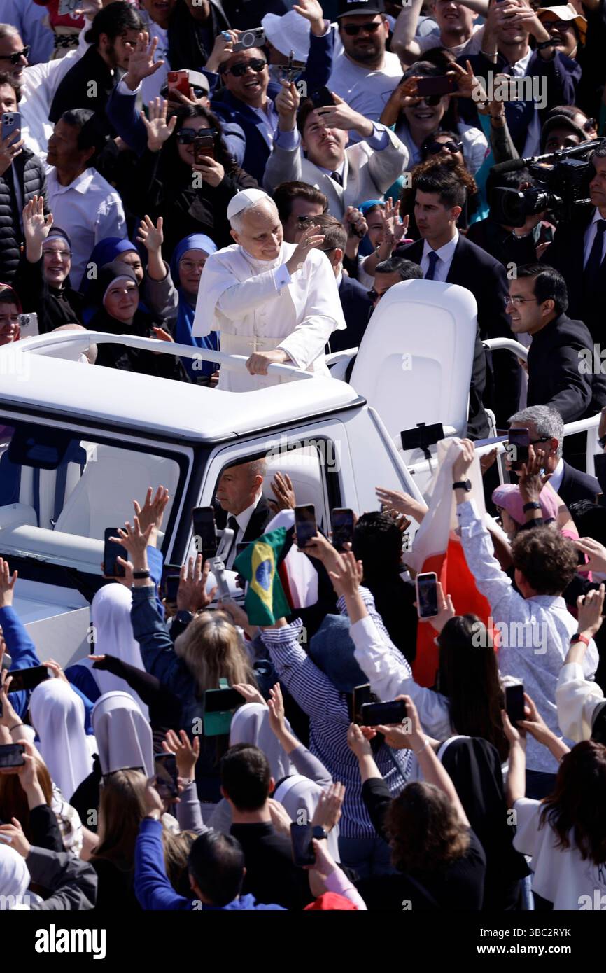 The Pope Rode Holy Mass for the Beginning of the Pontificate of Pope Leo XIV Holy ...