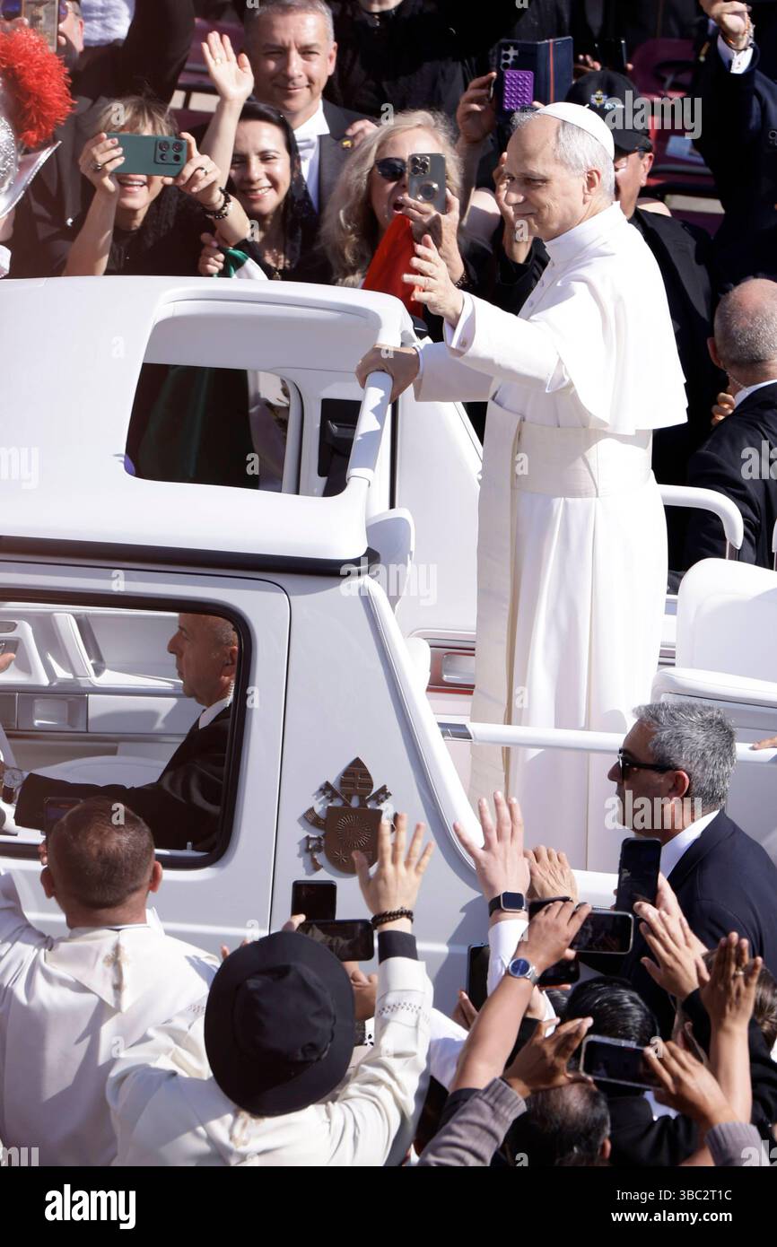 The Pope Rode Holy Mass for the Beginning of the Pontificate of Pope Leo XIV Holy ...