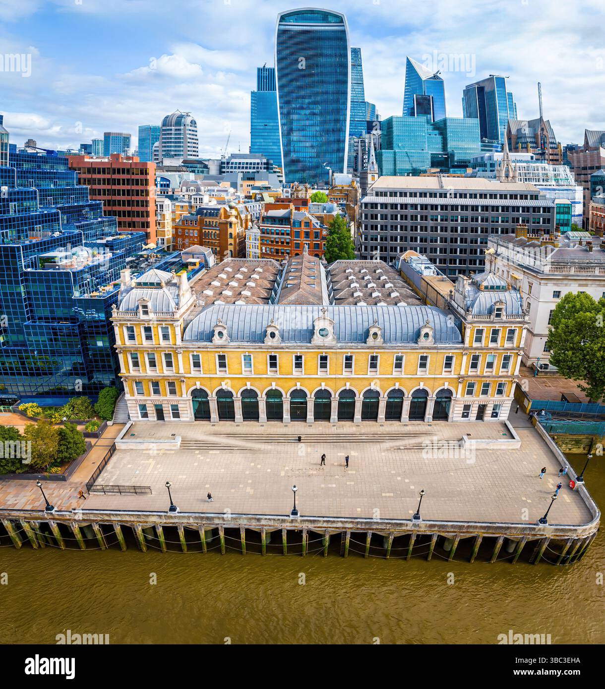 Old billingsgate market aerial hi-res stock photography and images - Alamy