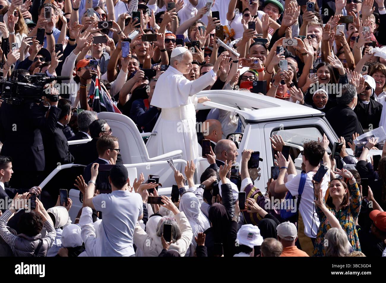 The Pope Rode News - Pope Leo XIV Holy Mass for the Beginning of the Pontificate and ...