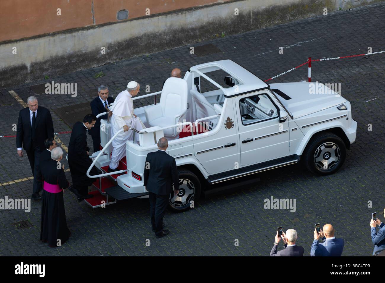 Pope leo xiv may 18 2025 mobile hi res stock photography and images