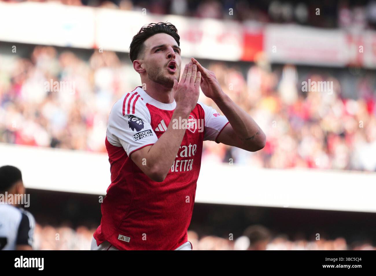 Arsenal's Declan Rice celebrates after scoring his side's opening goal ...
