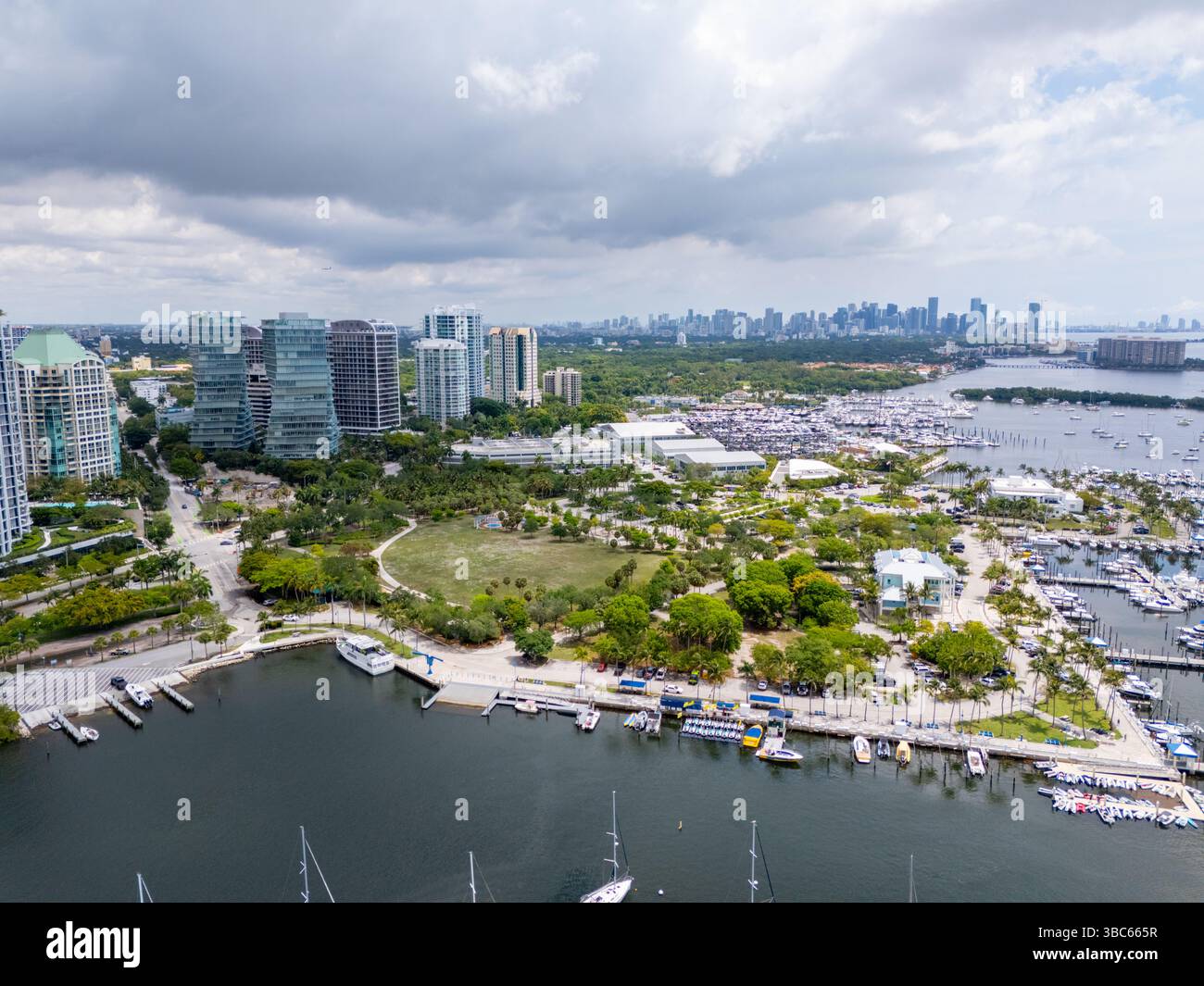 Aerial park base hi-res stock photography and images - Alamy