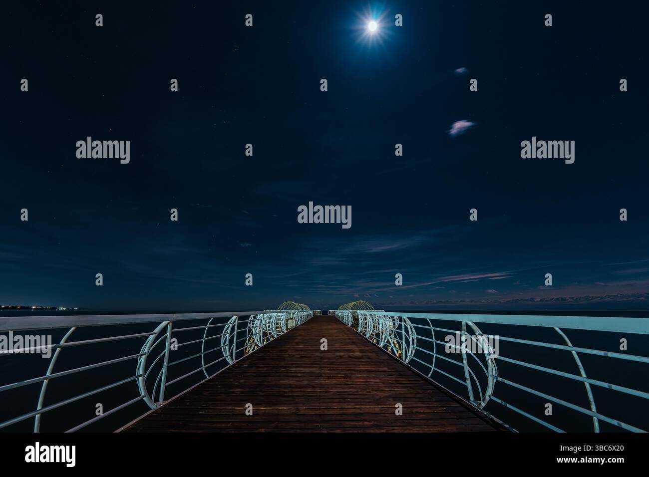 empty-wooden-resort-pier-night-hi-res-stock-photography-and-images-alamy