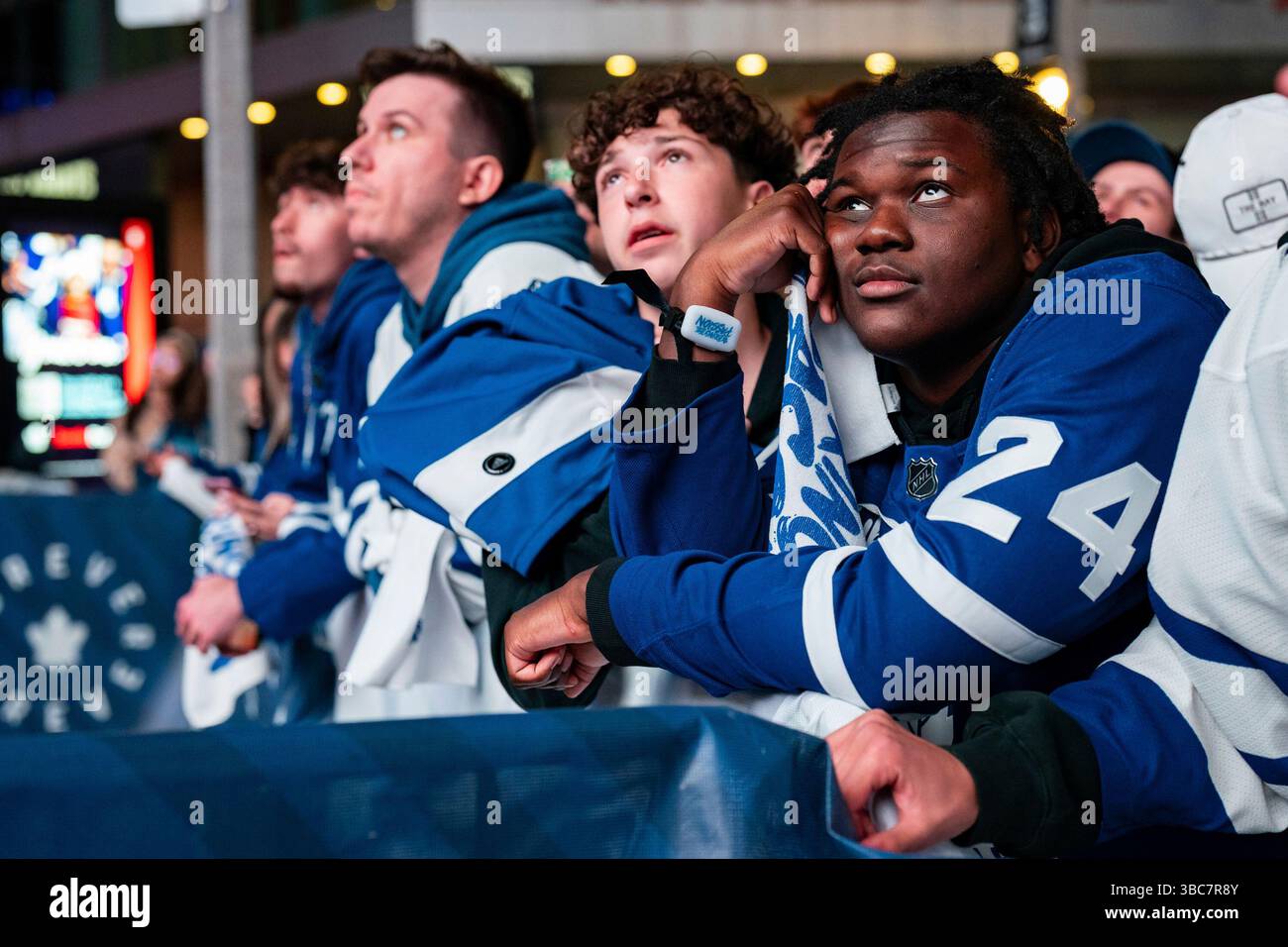Fans react to Toronto Maple Leafs' loss to the Florida Panthers in NHL ...