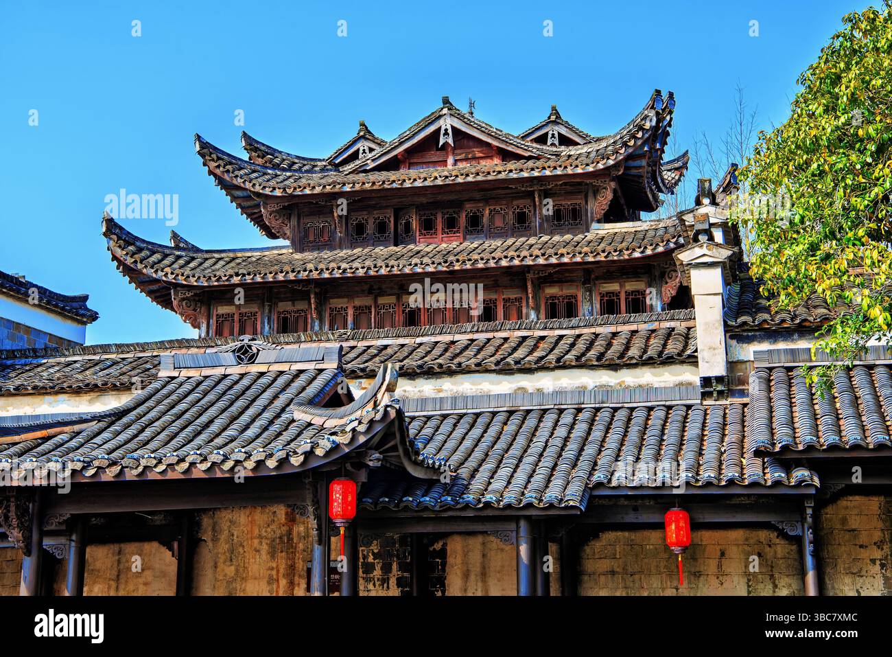 Nianbadu ancient town (since 878AD), Jiangshan City, Zhejiang Province, China. The town straddles three provinces - Zhejiang, Jiangxi and Fujian. Stock Photo