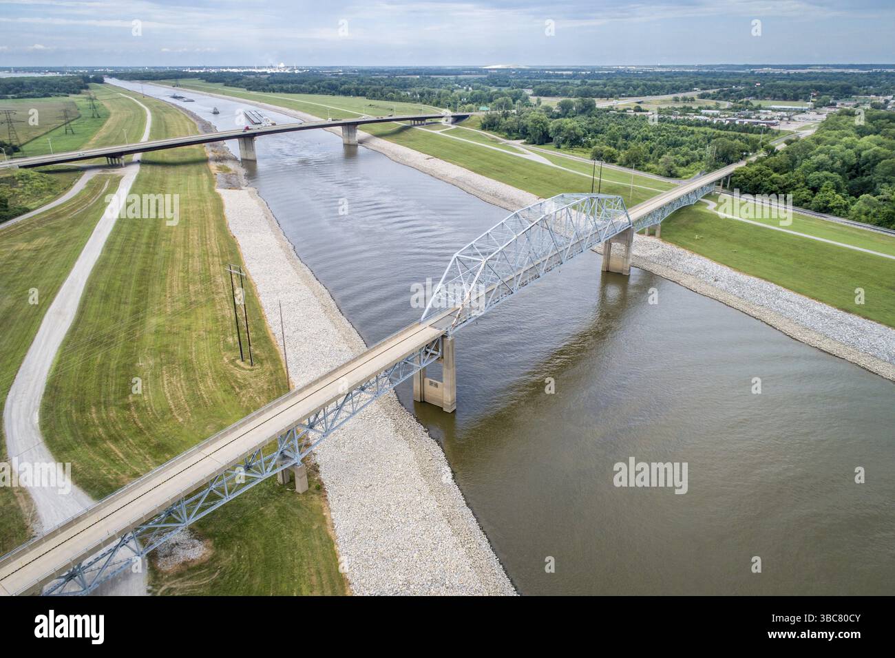 Mississippi river bridges hi-res stock photography and images - Alamy