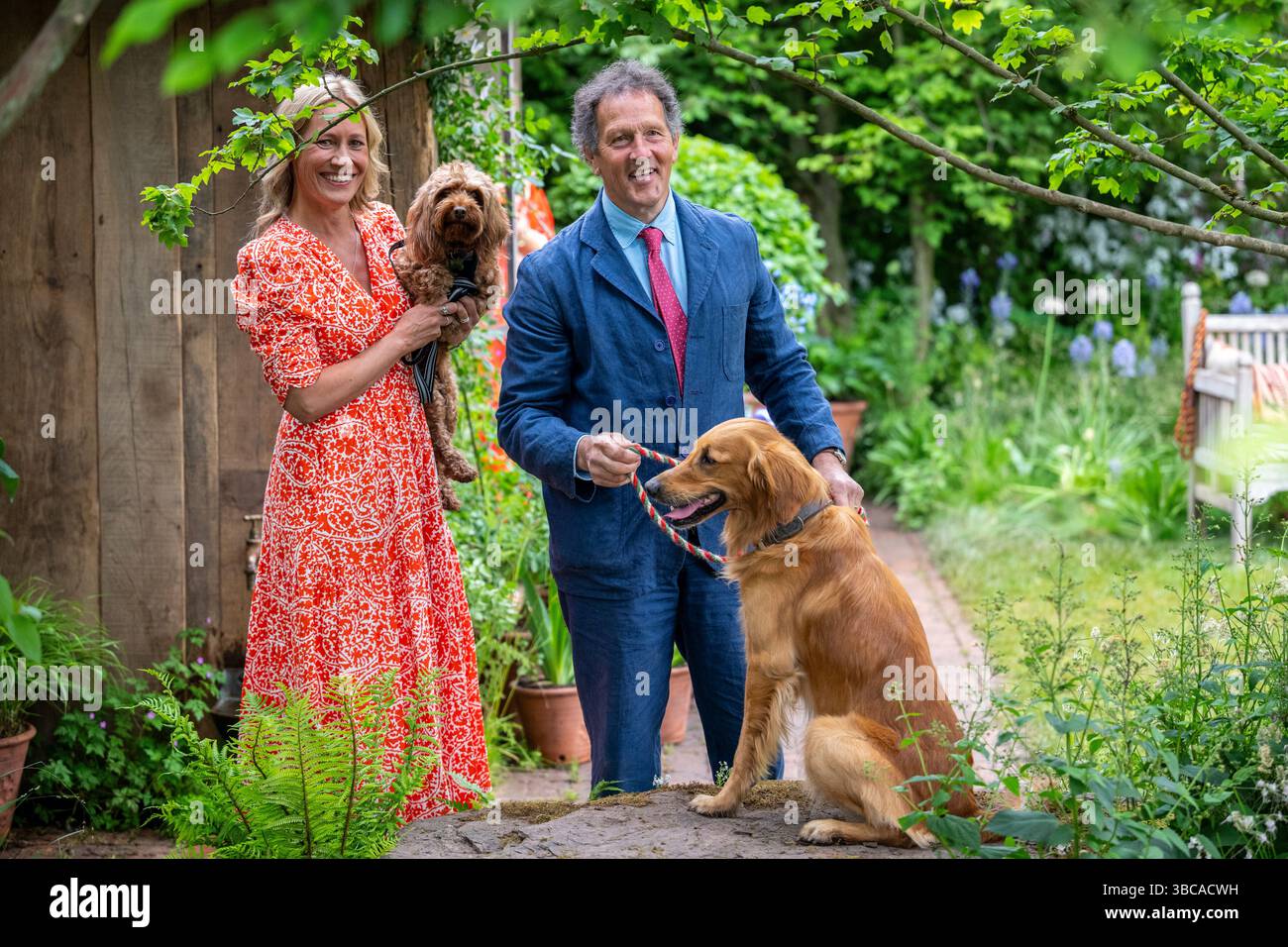 Stephen Colfer Rhs Bbc newsreader, sophie raworth hi-res stock photography and images - Alamy