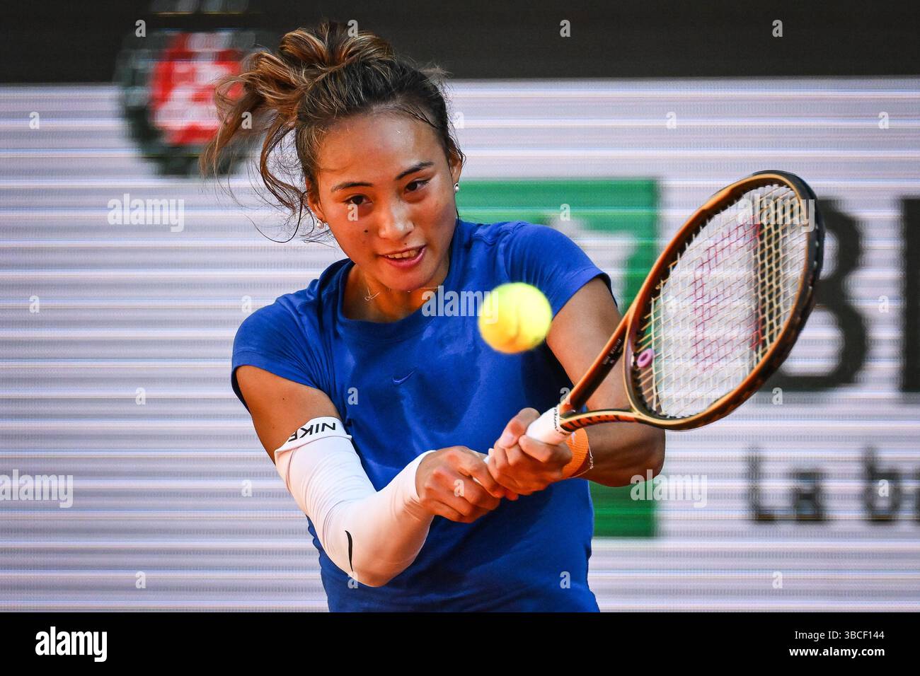 Mertens Stuns Swiatek to Set Up China Open Semifinal Clash with Zheng Qinwen Mertens Stuns Swiatek to Set Up China Open Semifinal Clash with Zheng Qinwen