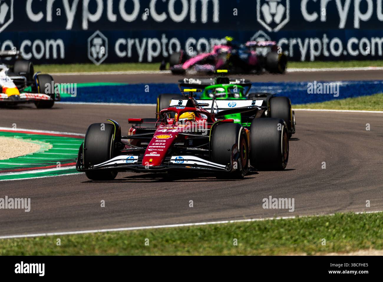 Imola, Italy - 18 May 2025, #44 Lewis Hamilton (GBR, Ferrari), #55 Gabriel Bortoleto (BRA, Kick Sauber), Emilia-Romagna GP Stock Photo