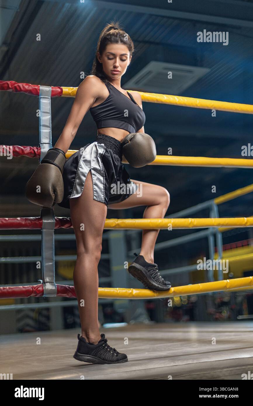 Resting between rounds in boxing hi-res stock photography and images ...