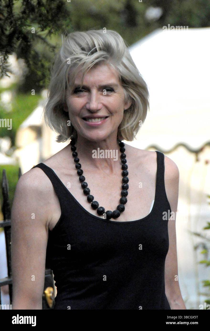 Selina Scott at Sir David Frost's annual summer garden party in Chelsea, London - 02 July 2009 Stock Photo