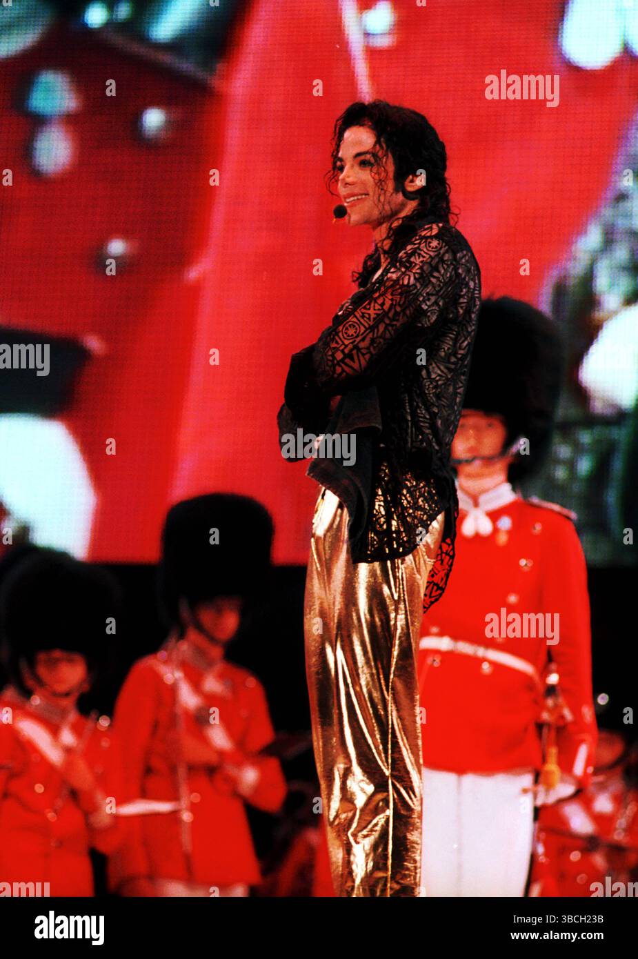 Michael jackson live 1997 hi-res stock photography and images - Alamy