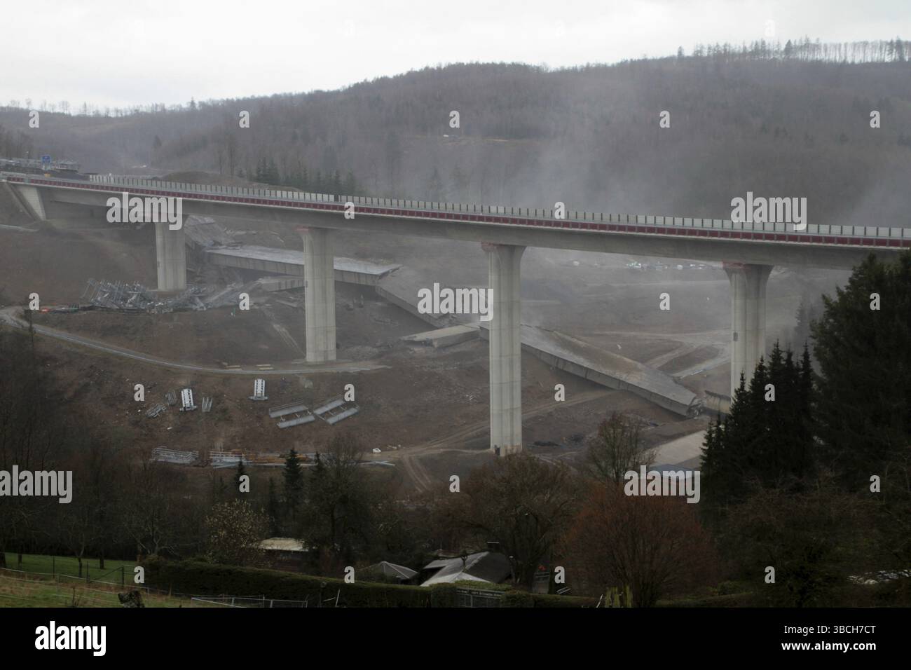 Demolition of the Eisern viaduct Stock Photo - Alamy