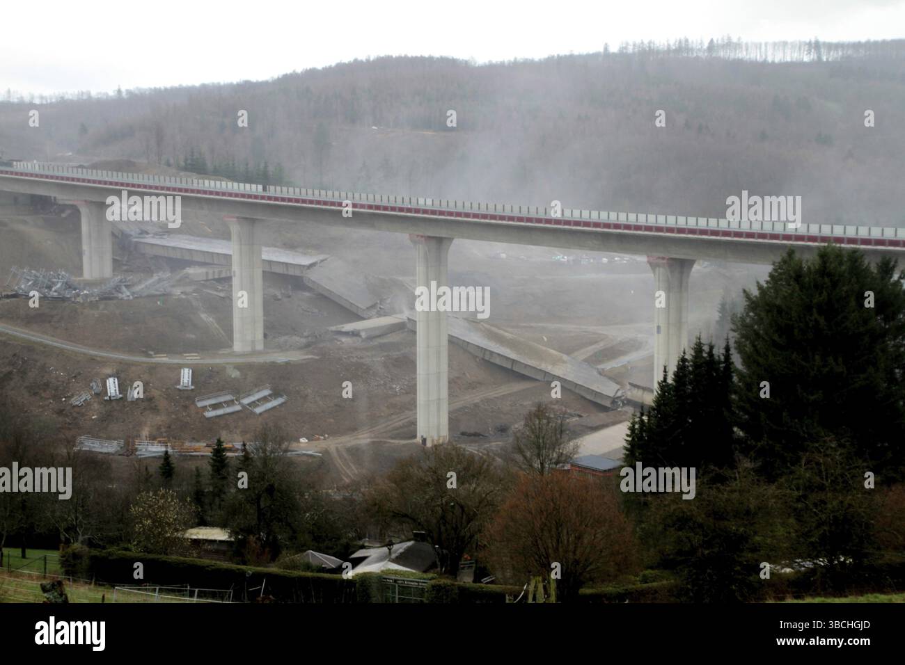 Demolition of the Eisern viaduct Stock Photo - Alamy