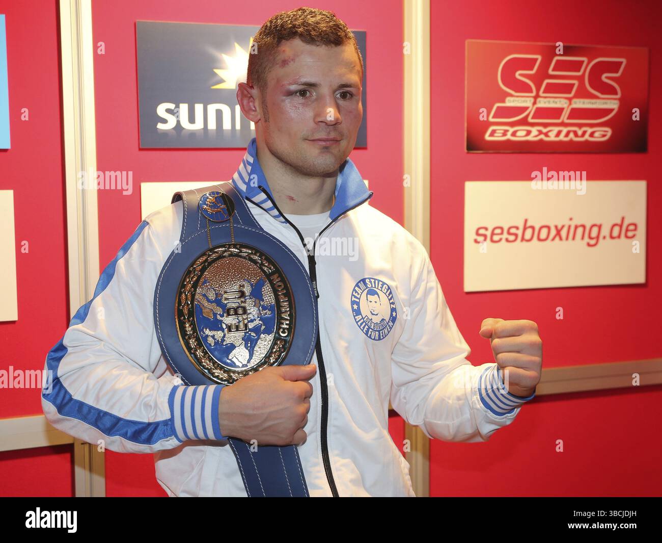 ebu-european-light-heavyweight-champion-robert-goldfinch-ses-boxing