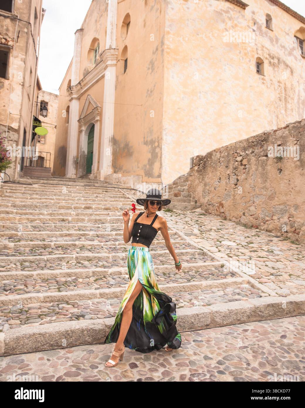 Catwalk fashion woman walking hi-res stock photography and images - Alamy