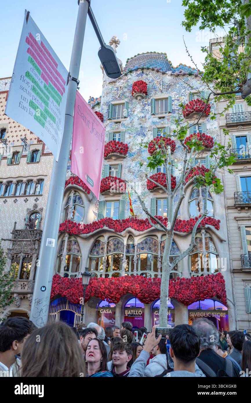 Casa Batllo Decorated With Red Roses For Sant Jordi Festival In ...