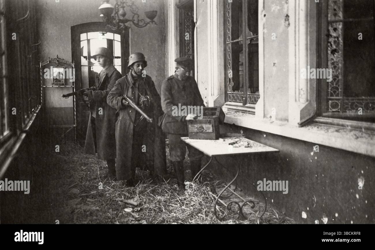Red Ruhr Rising Soviet red army soldiers hi-res stock photography and images - Alamy