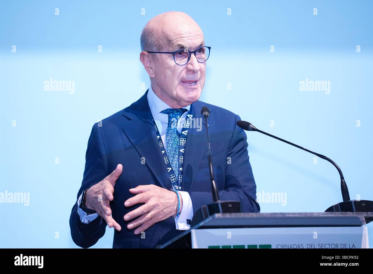 the-president-of-asedas-josep-duran-i-lleida-at-the-xvi-jornadas-del