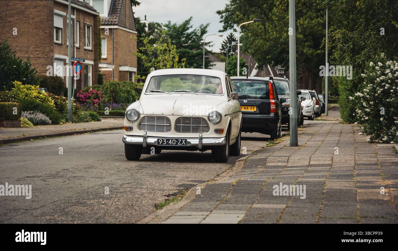 アマゾン様 Classic volvo hi-res stock photography and images - Page 3 - Alamy
