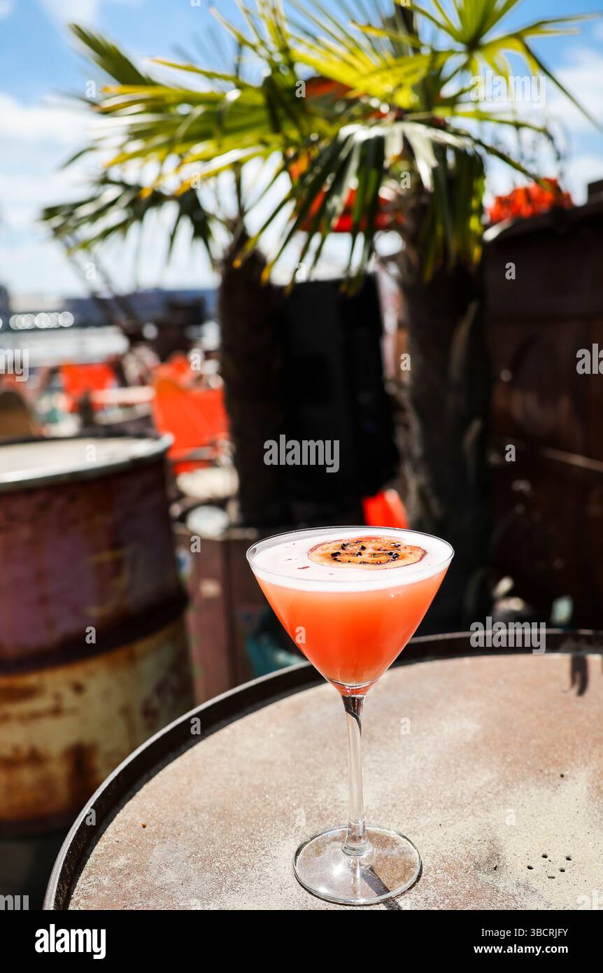 Hamburg, Germany. 21st May, 2025. A passion fruit martini (Pornstar