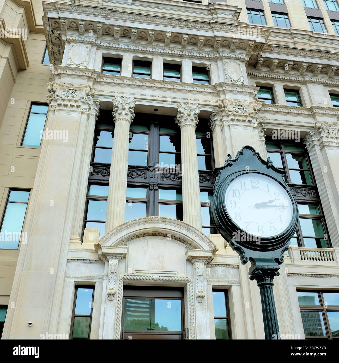 Exterior clock new virginia hi-res stock photography and images - Alamy